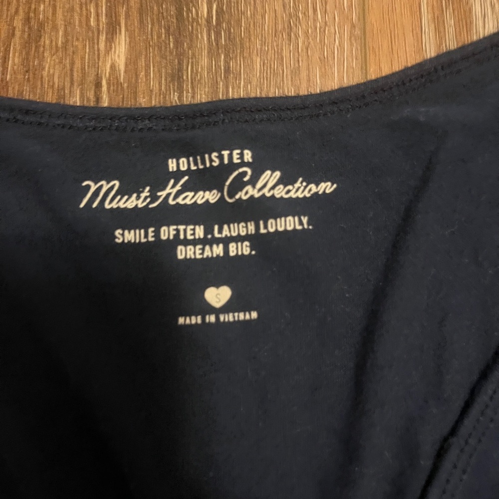 hollister shirt